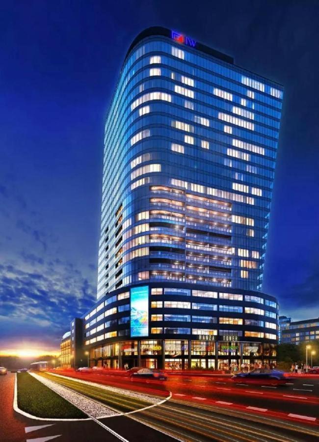 Urban Elite Private 2 Person Jacuzzi Hanza Tower